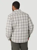 Men's Wrangler® Heavyweight Plaid Sherpa Lined Shirt Jacket Vaporous Gray
