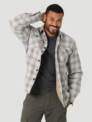 Men's Wrangler® Heavyweight Plaid Sherpa Lined Shirt Jacket Vaporous Gray