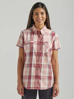 Women's Wrangler® RIGGS Workwear® Short Sleeve Foreman Button Down Shirt Pink Berry