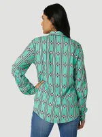 Women's Wrangler Retro® Long Sleeve Southwestern Stripe Western Snap Shirt Green Print