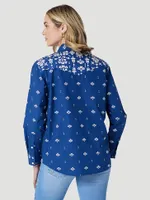 Women's Wrangler Retro Americana Bandana Western Snap Shirt Blue Print