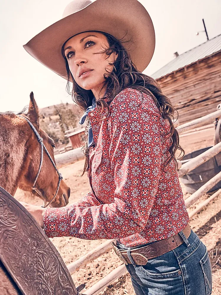 Women's Wrangler All Occasion Western Snap Shirt True Red