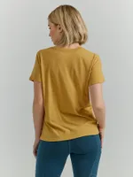 Wrangler ATG™ Women's Mountains Tee Pale Gold