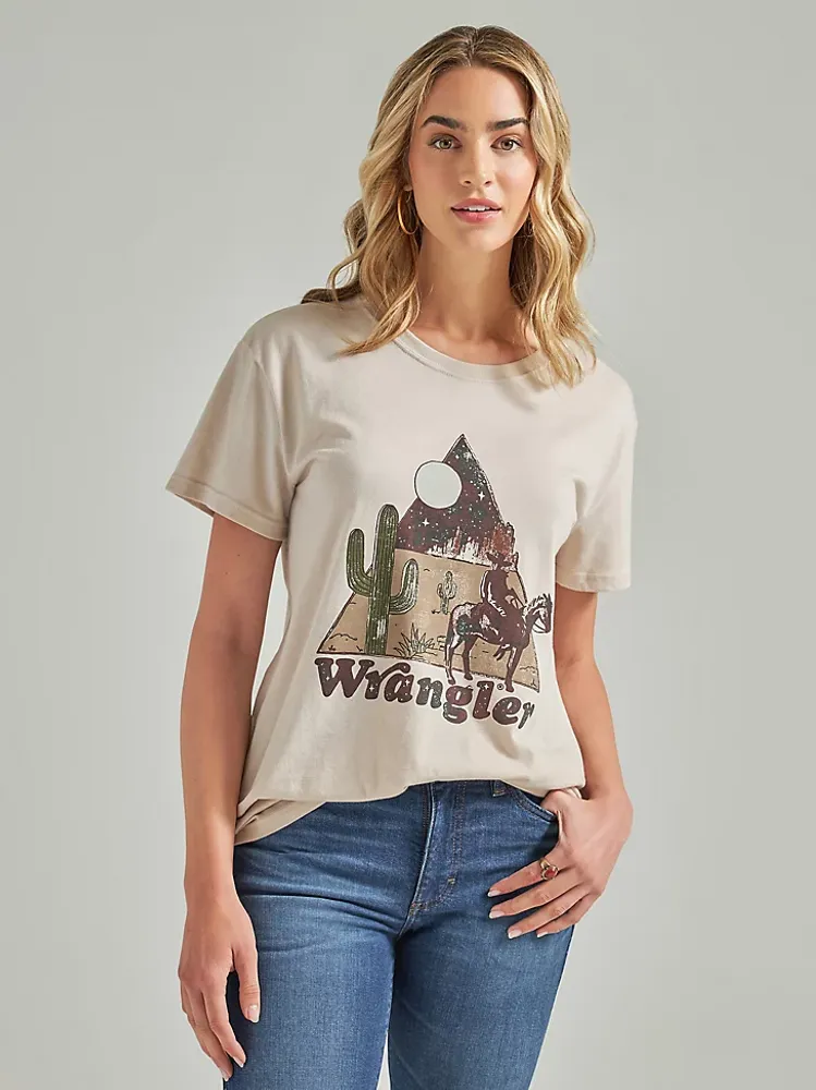 Women's Wrangler Western Graphic Boyfriend Tee Pyramid Tan