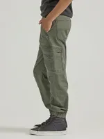 Boy's Wrangler® Free To Stretch Gamer Cargo Pant (-) Olive