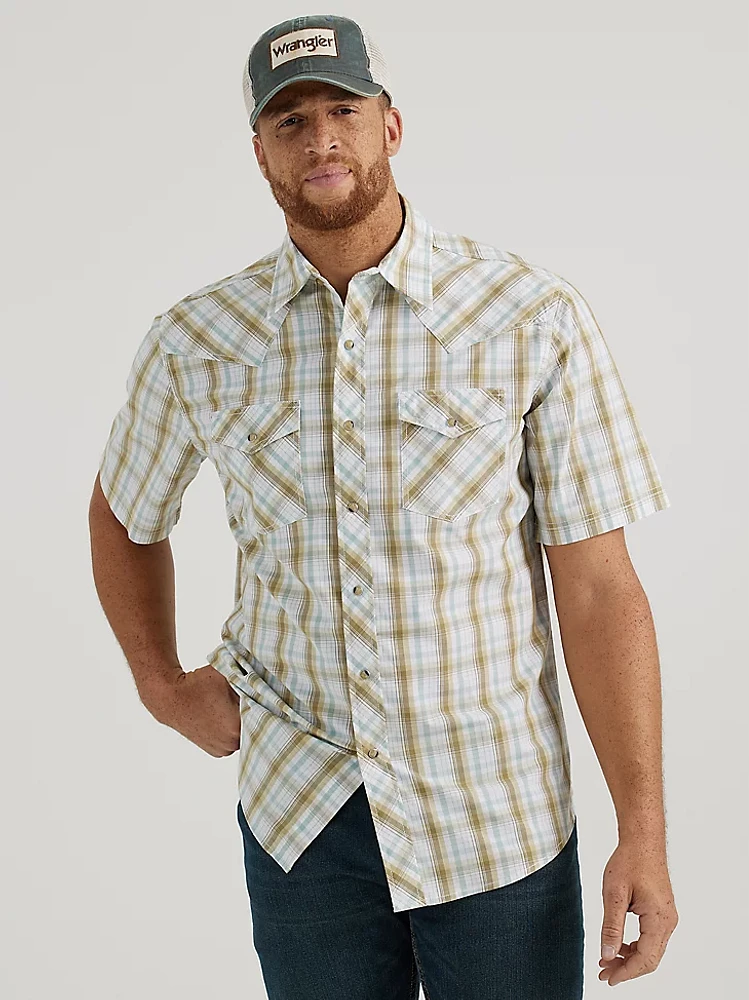 Men's Wrangler® 20X® Competition Advanced Comfort Short Sleeve Western Snap Two Pocket Plaid Shirt Khaki