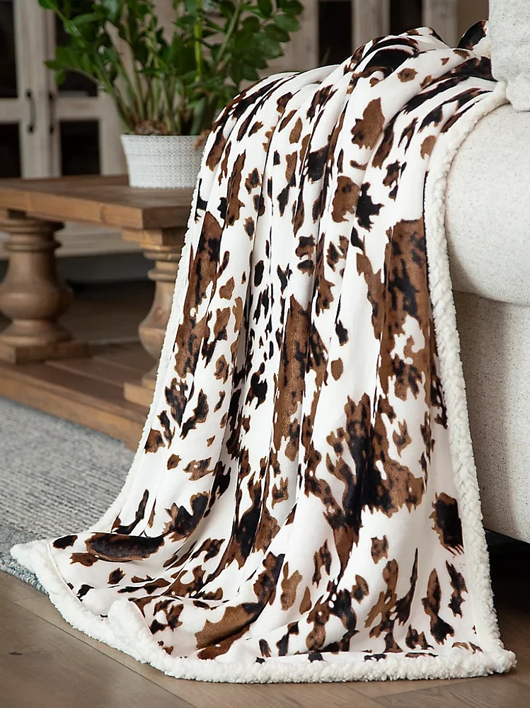 Wrangler Tricolor Cowhide Plush Throw Blanket:Brown:One Size