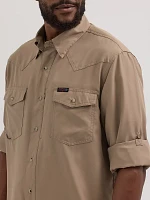 Wrangler ATG™ Men's Western Angler Shirt Desert Taupe