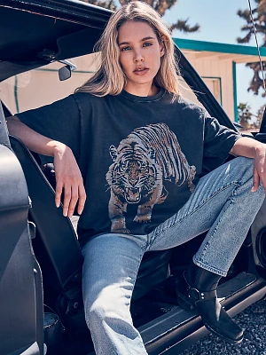 Women's Oversized Tiger Tee Faded Black