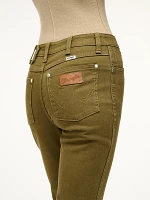 Wrangler + STAUD The Cropped Boot Jean Sergeant Green