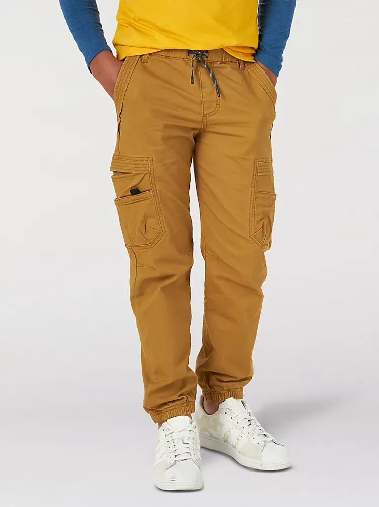 Boy's Wrangler® Free To Stretch Gamer Cargo Pant (-) Medal Bronze