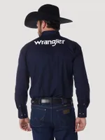 Men's Wrangler® Logo Long Sleeve Button Down Solid Shirt Navy
