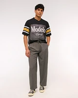 Modelo Cropped Football Jersey