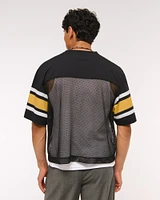 Modelo Cropped Football Jersey