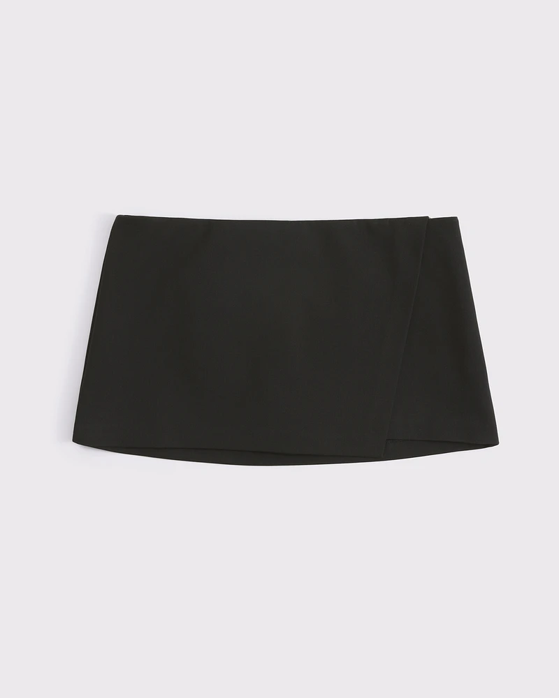 The A&F Scarlett Low Rise Micro Wrap Skort