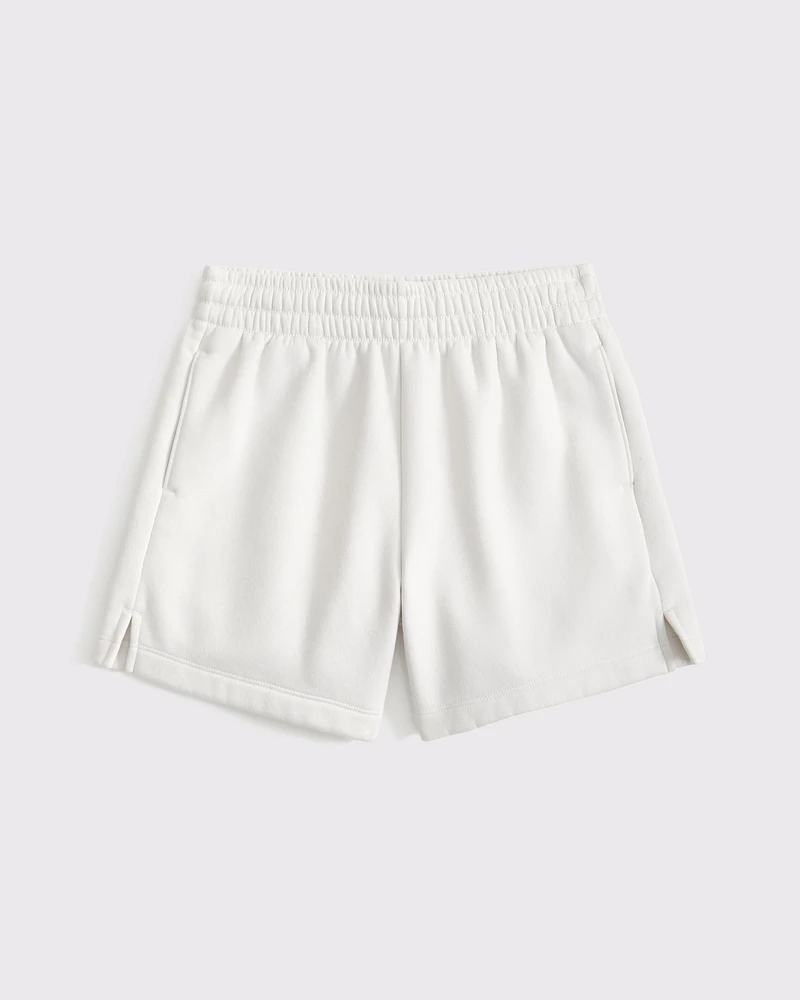 Mid Rise Sunday Short