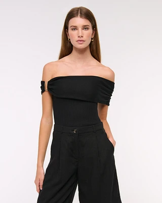 Hardware Off-The-Shoulder Sweater Top
