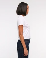 Short-Sleeve Staying Graphic Skimming Tee