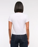 Short-Sleeve Staying Graphic Skimming Tee