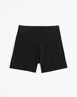 essential high rise bike shorts