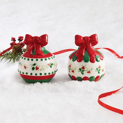 Pfaltzgraff(R) Winterberry Ornament Salt and Pepper Set