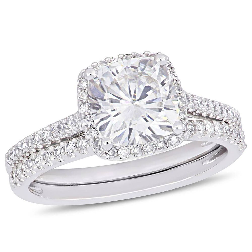 Diamond Classics(tm) 14kt. Cushion Cut Bridal Ring Set