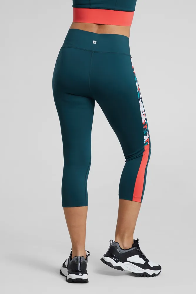Aya Womens Capri Sports Leggings