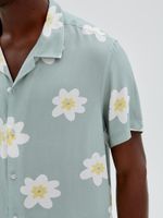 GUESS Originals Flower Camp Shirt