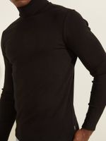 Mateo Turtleneck Tee