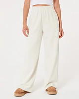 Hollister Feel Good Fleece Ultra High-Rise Fleece Wide-Leg Pants