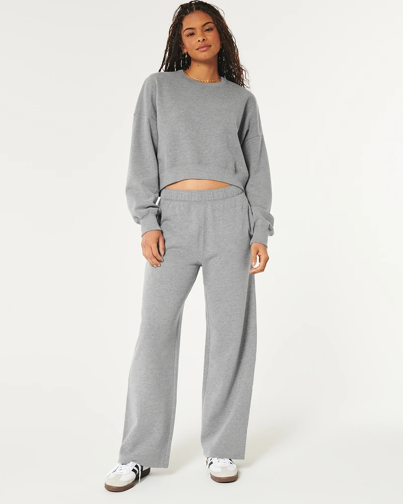 Sweatshirt & Wide-Leg Sweatpants Bundle