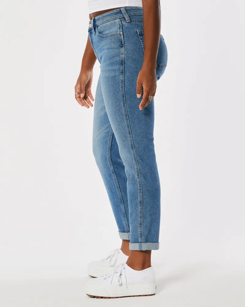 Curvy High-Rise Medium Wash Mom Jeans