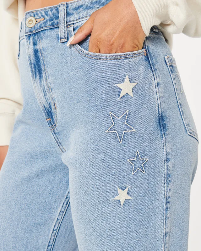 Women's Ultra High-Rise Medium Wash Daisy Embroidered Dad Jeans