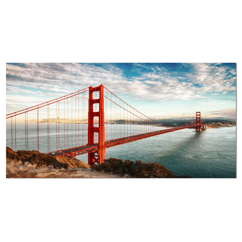 Designart - Golden Gate Bridge in San Francisco - Large Sea Bridge Canvas Art Print