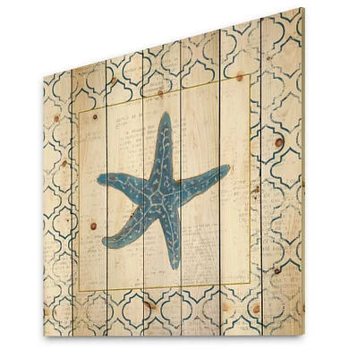 Designart - Navy Starfish with Gold - Nautical & Coastal Print on Natural Pine Wood