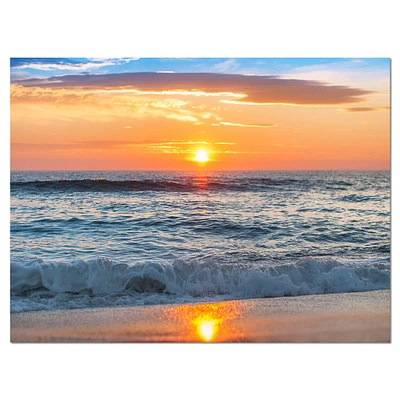 Designart - Beautiful Sunrise over the Horizon. - Modern Beach Canvas Art Print
