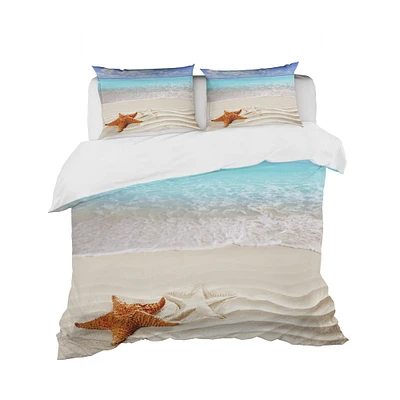 Designart 'Brown Starfish on Caribbean Beach' Beach Bedding Set - Duvet Cover & Shams