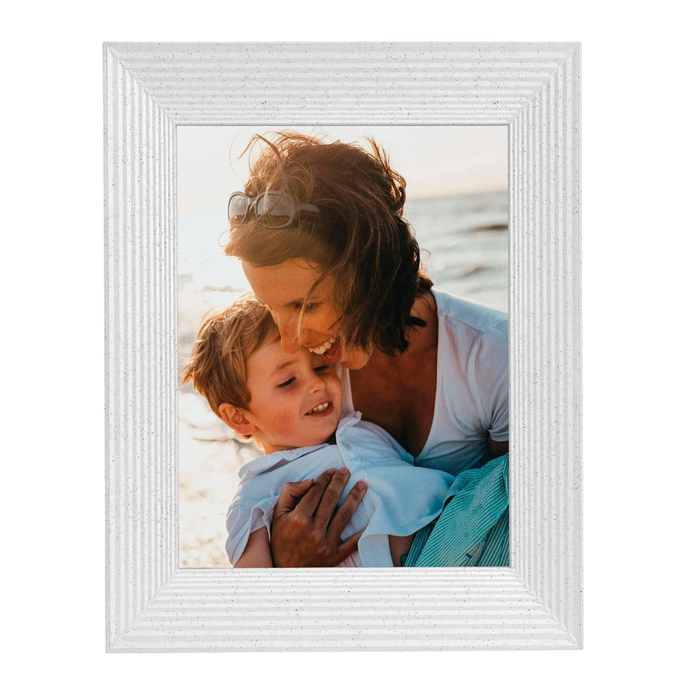 Aura Frames Mason White Quartz 10" x 8" Digital Photo Frame