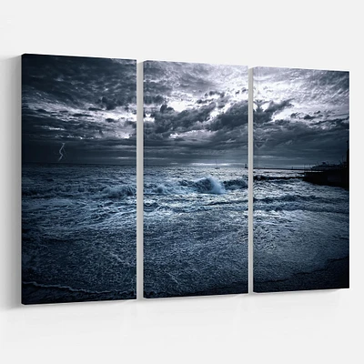 Designart - Sochi Sea Storm in Blue