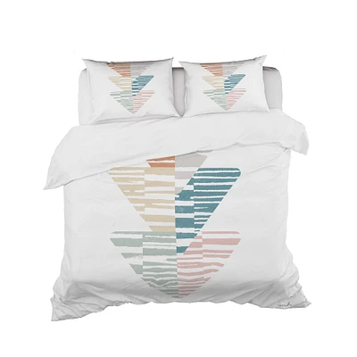 Designart 'Watercolor Geometric Triangle III' Geometric Bedding Set - Duvet Cover & Shams