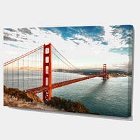 Designart - Golden Gate Bridge in San Francisco - Large Sea Bridge Canvas Art Print