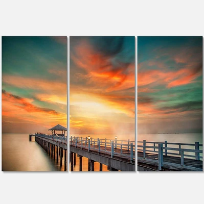 Designart - Wooden Pier - Landscape Photo Canvas Art Print