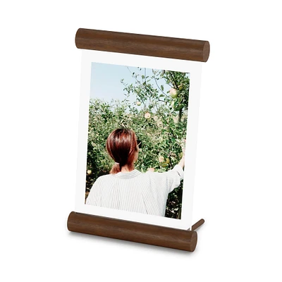 Umbra Scroll 5" x 7" Floating Picture Frame