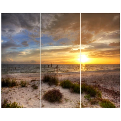 Designart - Sandy Beach with sunset