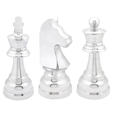 CosmoLiving by Cosmopolitan Silver Aluminum Traditional Chess Sculpture Set