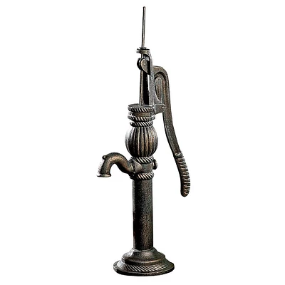 Design Toscano Authentic Iron Cottage Water Pump