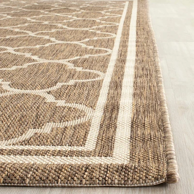 Courtyard Quatre Border 2'-7" X 5' Area Rug