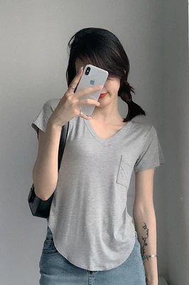 SOMMER BAMBOO-BLEND V NECK TEE