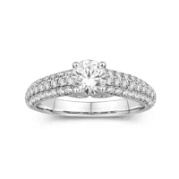 1 1/2 CT. T. W. Diamond Ring