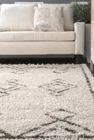 nuLoom Mackie Moroccan Diamond Tassel Area Rug